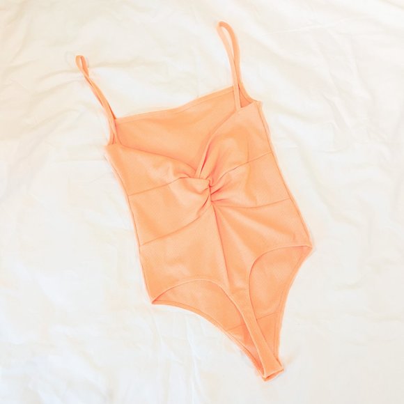 Abercrombie & Fitch Ribbed Twist Back Bodysuit - NWT - Picture 4 of 7